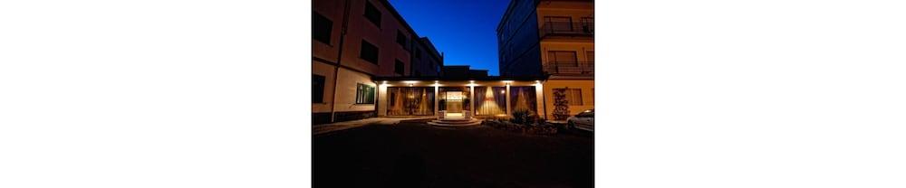 Hotel Villa Sturzo Кальтаджироне Экстерьер фото